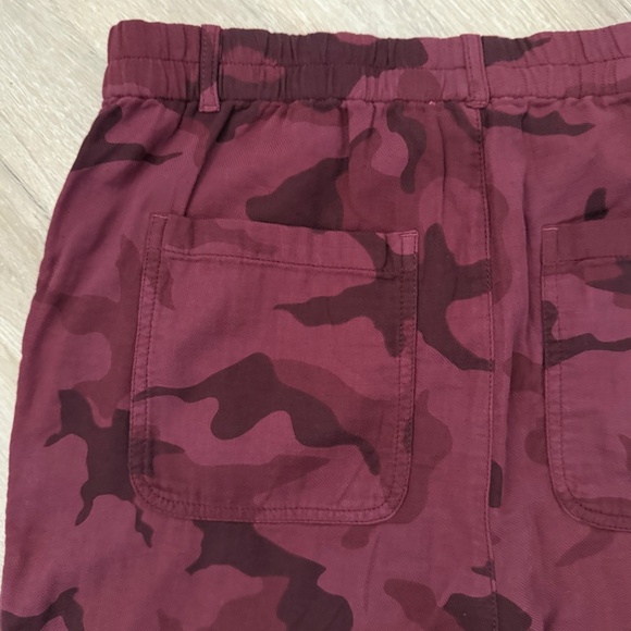 SUNDANCE Women’s Grandview Cotton Berry Camo Pants Size Small - Picture 15 of 16